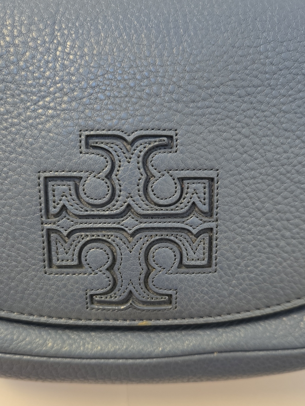 EUC Tory Burch Slate Blue Pebbled Leather Crossbody with Gold Chain - Picture 3 of 13